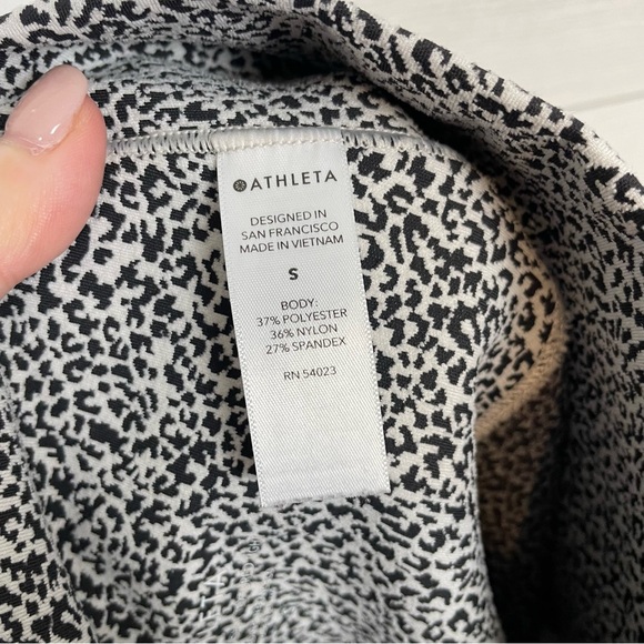 Athleta Salutation Stash II Textured Tights Size Small - Picture 7 of 8